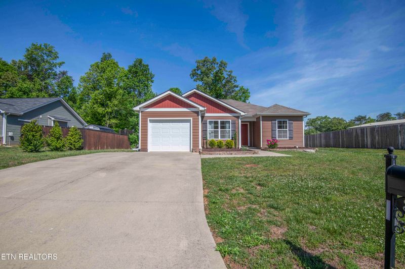 329 Contentment Ln, Knoxville, TN 37920