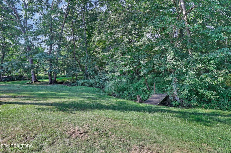 329 Dillon St, Crossville, TN 38555