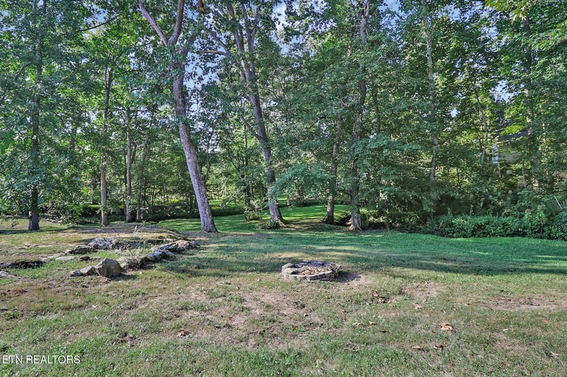 329 Dillon St, Crossville, TN 38555