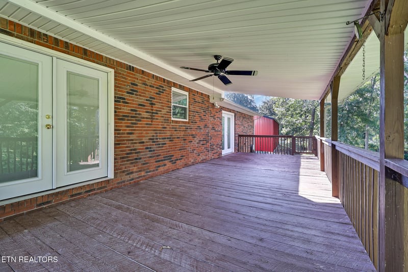 329 Dillon St, Crossville, TN 38555