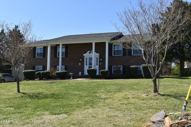 329 Logan St, Seymour, TN 37865