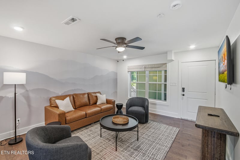 329 Ownby St #1402, Gatlinburg, TN 37738