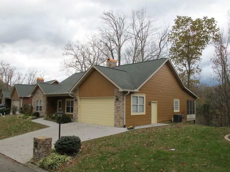 329 Saddleback Way, Sevierville, TN 37862
