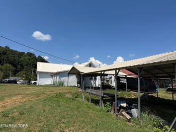 329 Willow Ln, Rocky Top, TN 37769