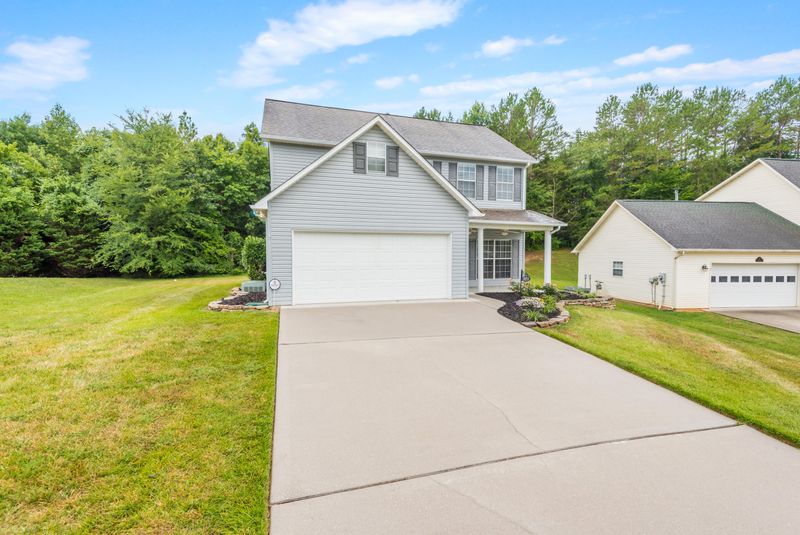 329 Woodsedge Rd, Knoxville, TN 37924