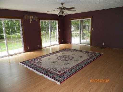 3291 Cumberland Lakes Dr, Monterey, TN 38574