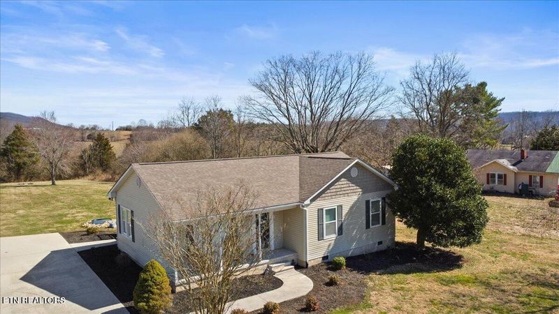 330 Brown Dr, Lafollette, TN 37766