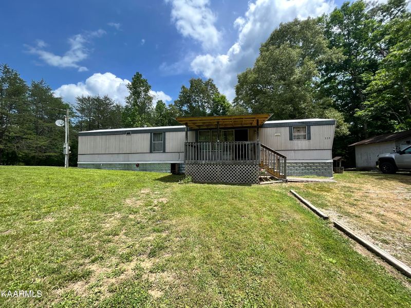 330 Cherry Bottom Rd, Caryville, TN 37714