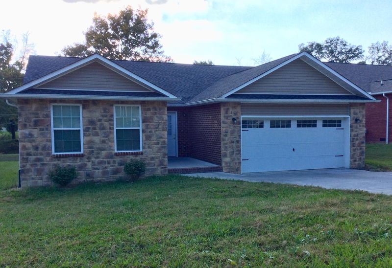 330 Joshua Landing Ct, Seymour, TN 37865