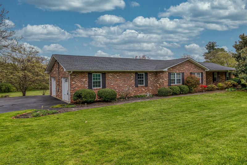 330 Mcfee Rd, Knoxville, TN 37934