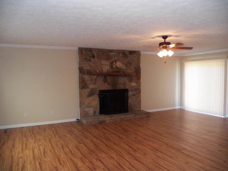 330 New Midway Rd, Kingston, TN 37763