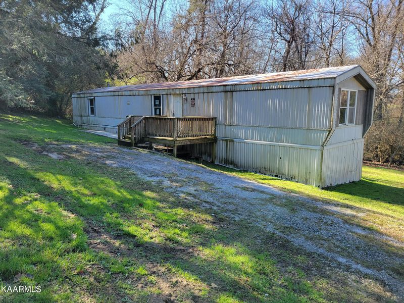 330 Old Mail Rd, Crossville, TN 38555
