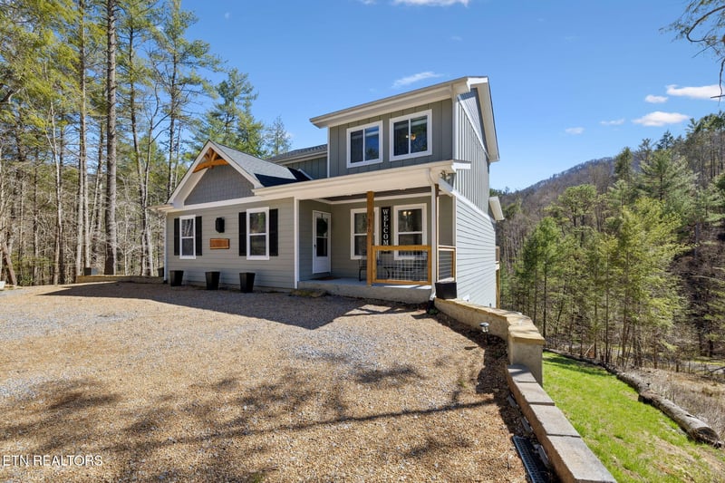 330 Rainbow Cir, Townsend, TN 37882