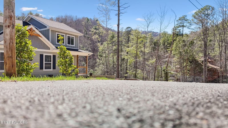 330 Rainbow Cir, Townsend, TN 37882