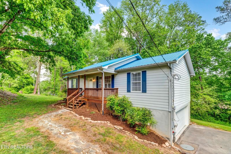 330 Ridgeview Dr, Oliver Springs, TN 37840