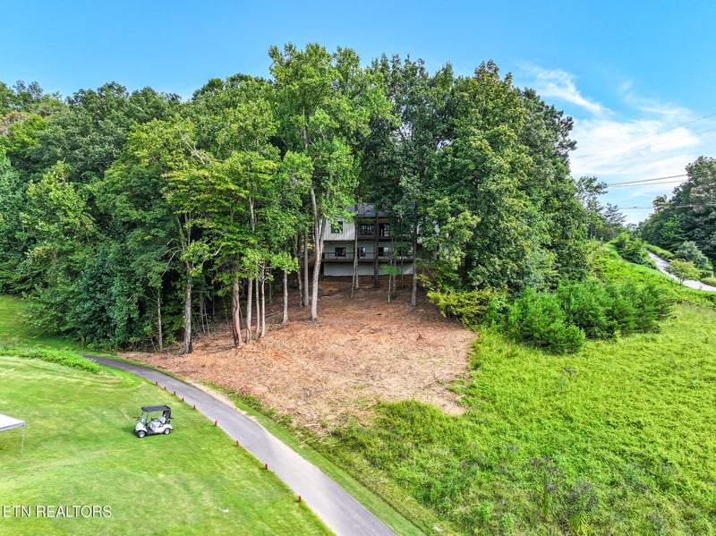 330 Warbler Point, Sevierville, TN 37876