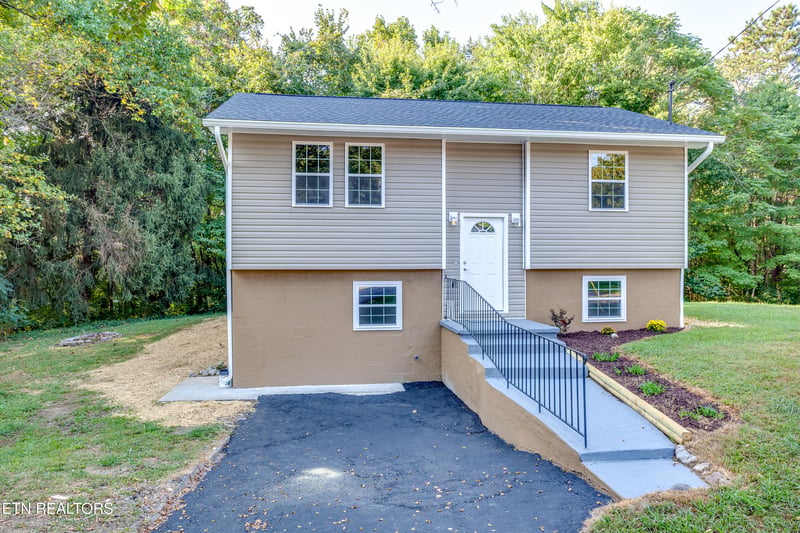 3300 Kendallmac Ln, Knoxville, TN 37931