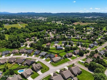 3300 Parrish Hill Ln, Knoxville, TN 37938