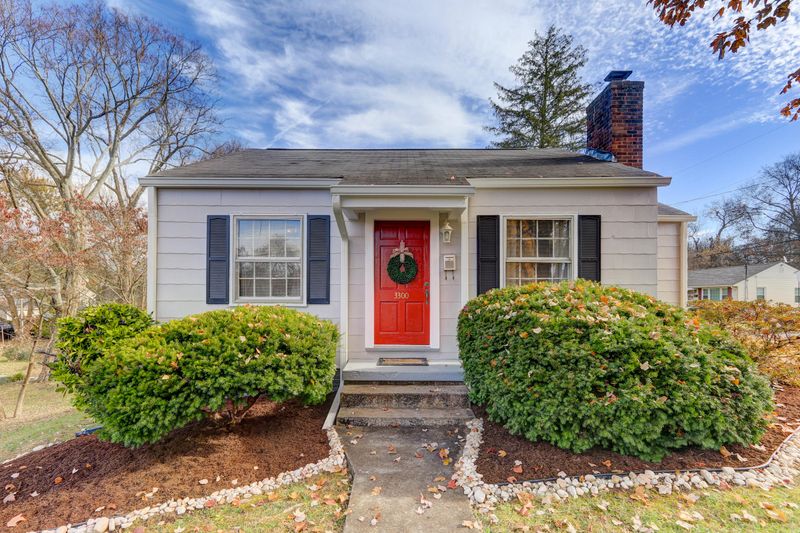 3300 Powers St, Knoxville, TN 37917