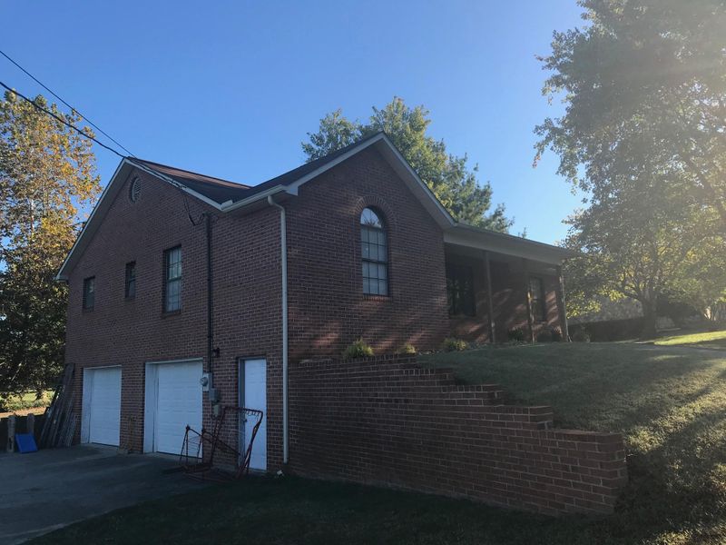 3301 Northwind Dr, Morristown, TN 37814