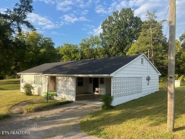 3302 Highway 61 E, Luttrell, TN 37779