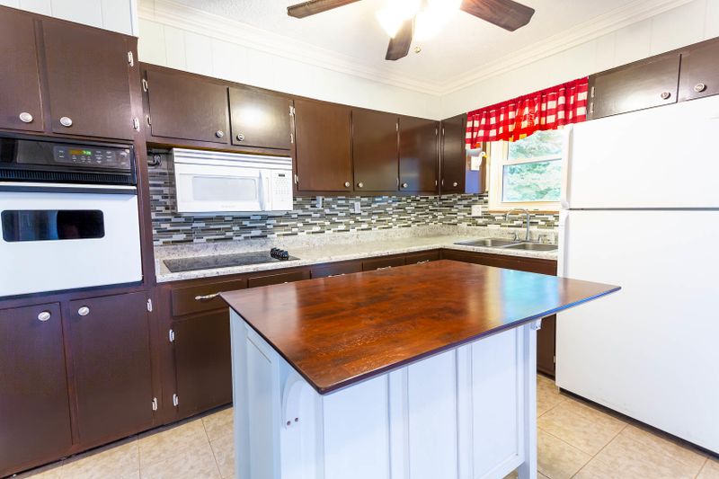 3302 Pineview Rd, Maryville, TN 37803