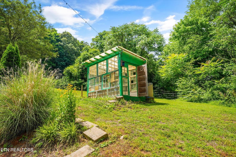 3303 Delrose Dr, Knoxville, TN 37914