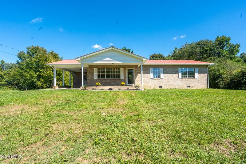 330345 Halfway Ln, Sunbright, TN 37872