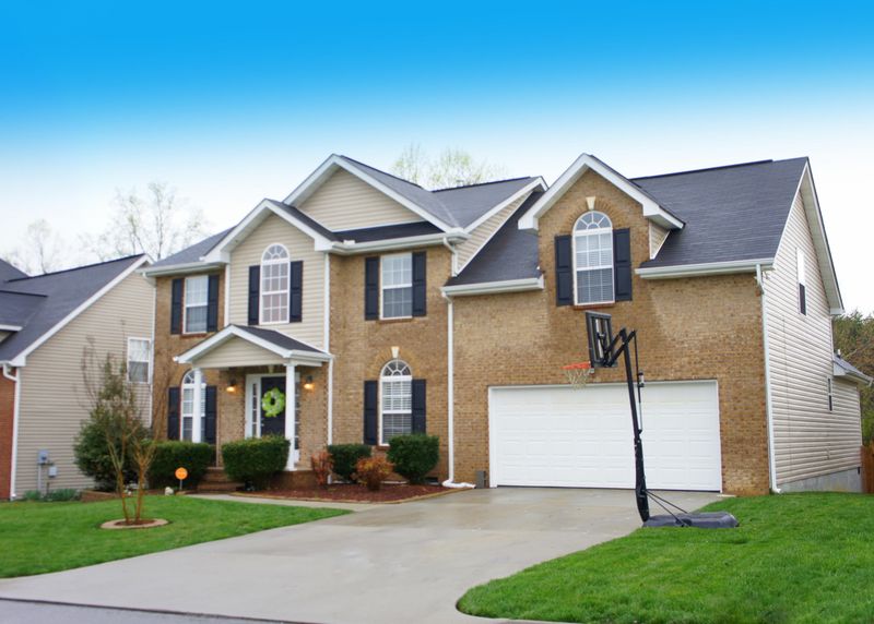 3305 Red Meadow Rd, Knoxville, TN 37931