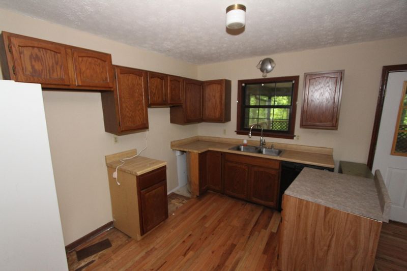 3305 S Georgia Way, Sevierville, TN 37876