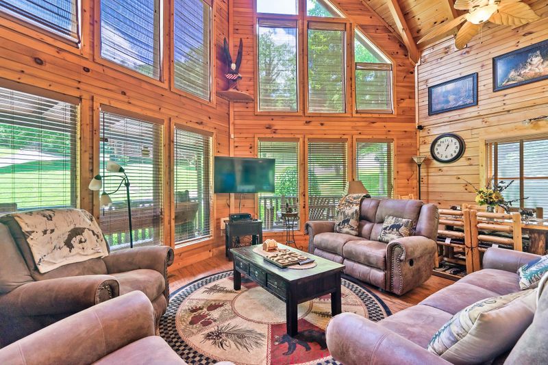 3306 Covered Bridge Way, Sevierville, TN 37862