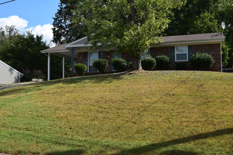 3306 Gilbert Ln, Knoxville, TN 37920