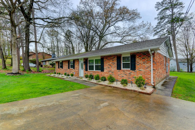 3307 Dewine Rd, Knoxville, TN 37921