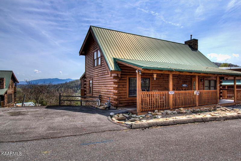 3307 Kestrel Way, Pigeon Forge, TN 37863