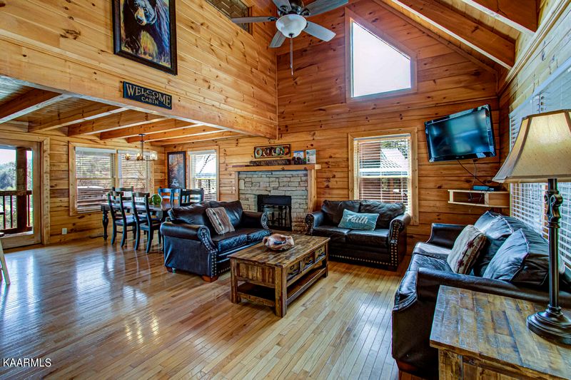 3307 Kestrel Way, Pigeon Forge, TN 37863