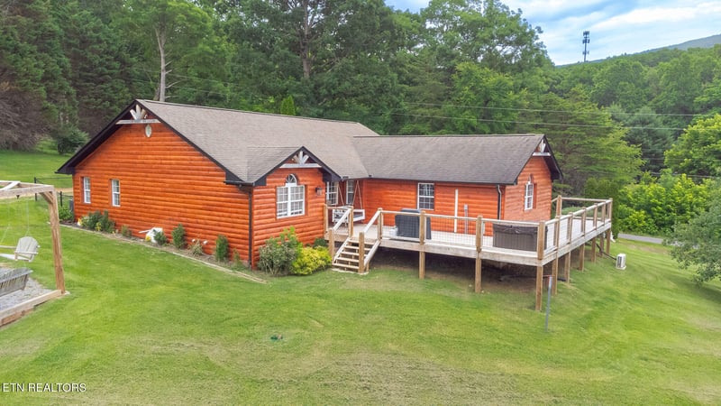 3307 Valley High Rd, Sevierville, TN 37862