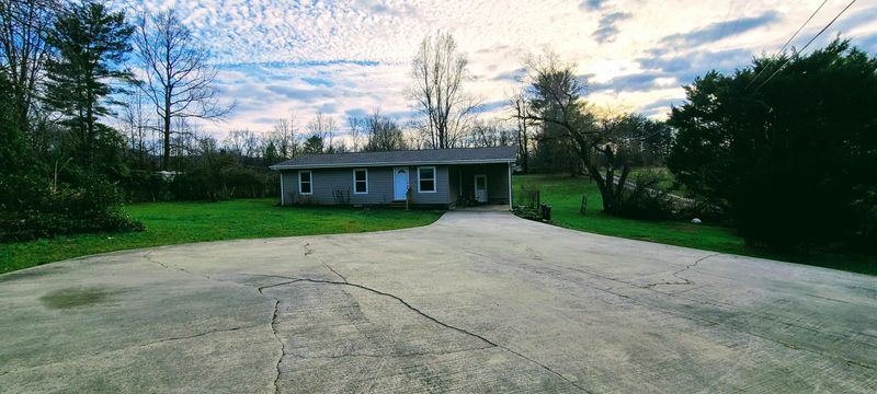 3309 Morgan County Hwy, Wartburg, TN 37887