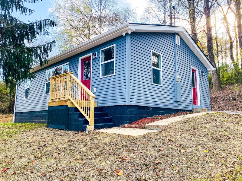 331 Ayers Dr, Harriman, TN 37748