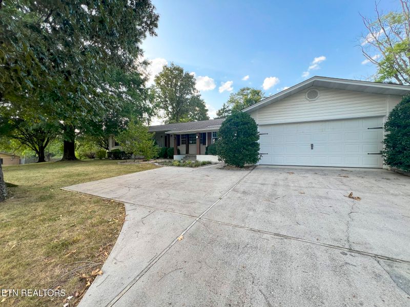 331 Blalock Dr, Sevierville, TN 37862