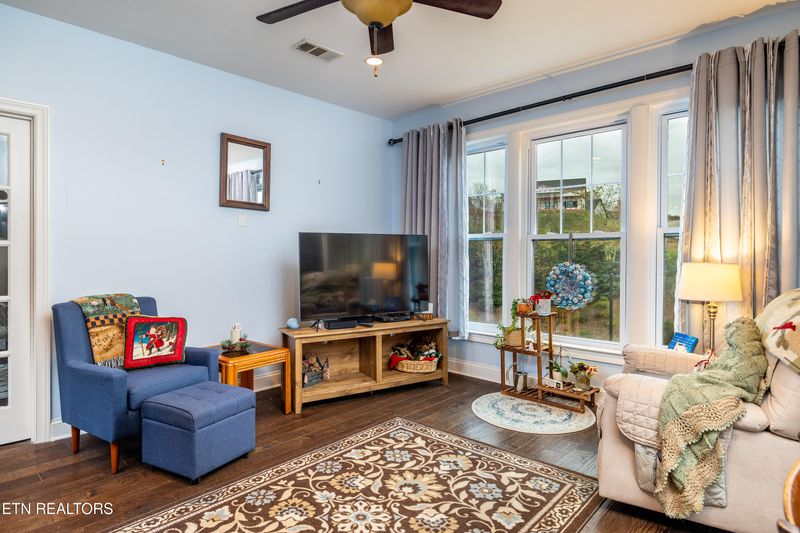331 Centennial Bluff Blvd, Oak Ridge, TN 37830