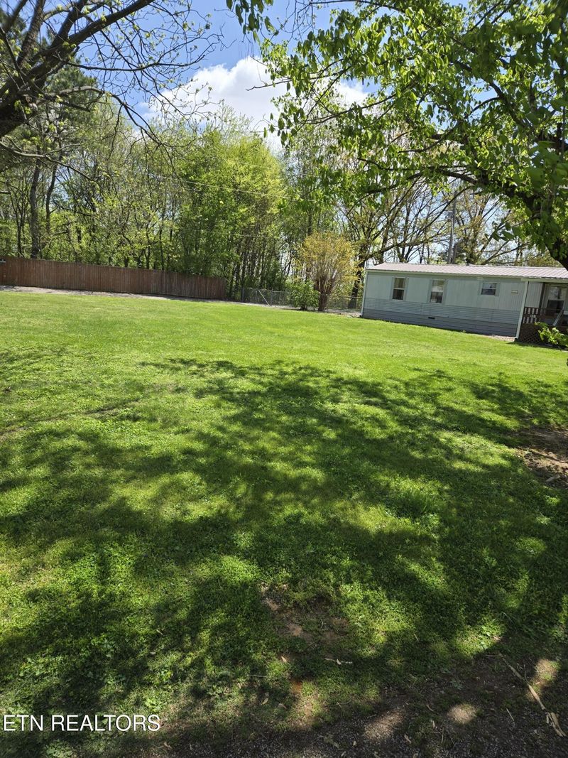 331 Community Dr, Madisonville, TN 37354