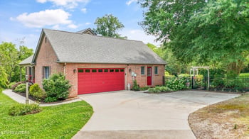 331 E Chestnut Hill Rd, Townsend, TN 37882