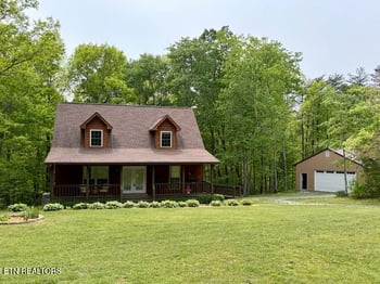 331 E Cove Rd, Monterey, TN 38574