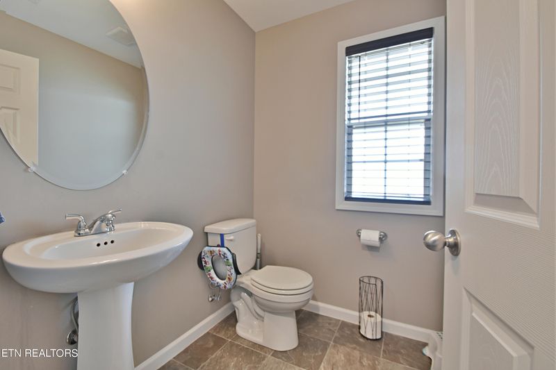331 Kline Dr #--, Loudon, TN 37774