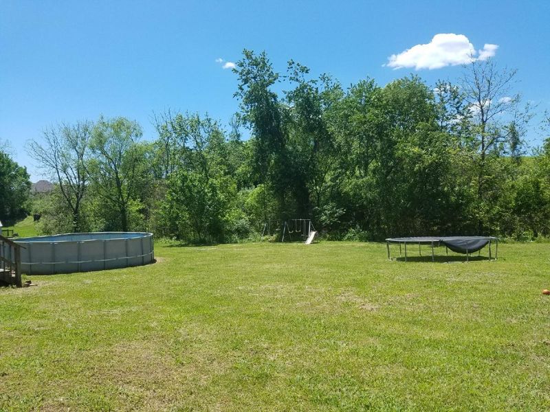 331 Mountain Perkins Ln, Jacksboro, TN 37757