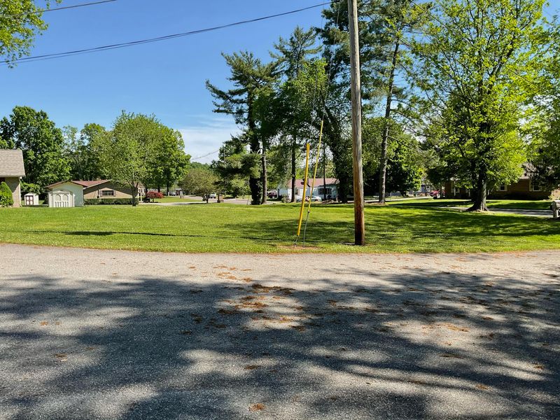 331 Sunset Rd, Clinton, TN 37716