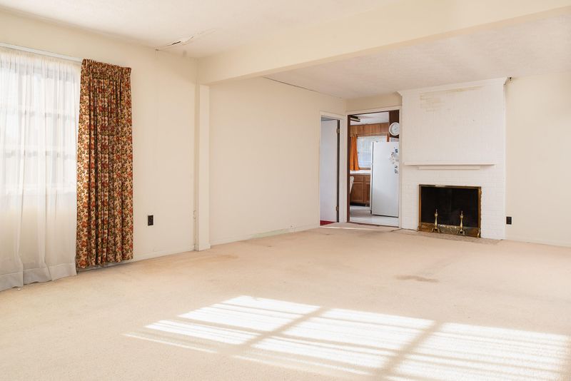 331 Vermont Ave, Oak Ridge, TN 37830