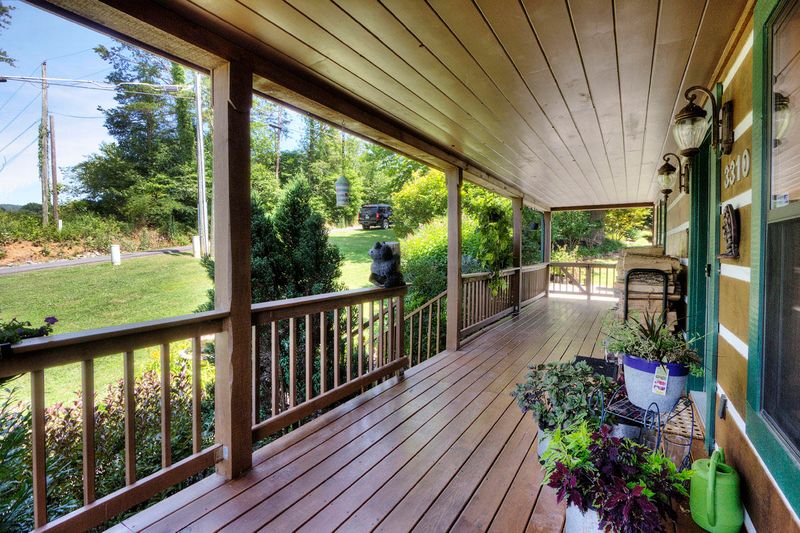 3310 Robeson Rd, Sevierville, TN 37862