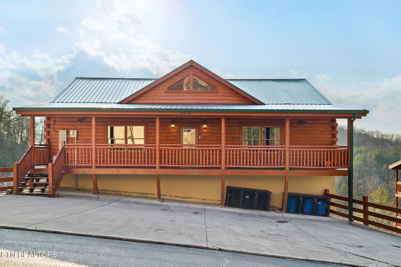 3310 Smoky Ridge Way, Sevierville, TN 37862