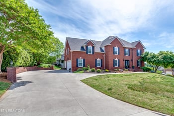3310 Whispering Oaks Dr, Knoxville, TN 37938